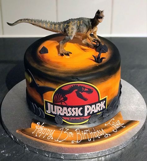 Jurassic World Dominion Cake, Velociraptor Cake, Jurassic World Birthday Cake, Jurassic Cake, Owen Jurassic World, Jurassic Park Cake, Jurassic Park Theme, Jurassic World Cake, Blue Jurassic World