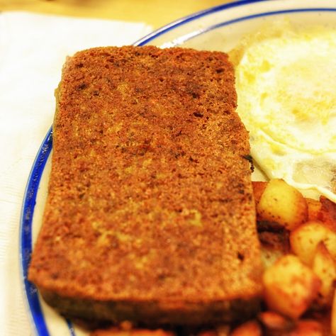 Scrapple Recipe, Dutch Breakfast, Leftover Pork, Breakfast Platter, Amish Recipes, Dutch Recipes, Blender Recipes, Comfort Dishes, Popular Brands