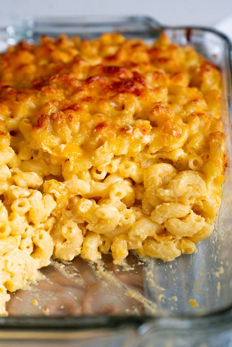 Smoked Mac And Cheese, Macaroni Cheese Recipes, Cheese Crust, Crispy Cheese, Macaroni N Cheese Recipe, Southern Dishes, Baked Macaroni, Cheese Topping, Mac N Cheese Recipe