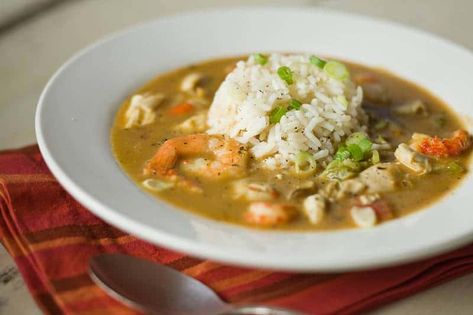 Whether you're from the gorgeous state of Louisiana or you simply want to bring a little New Orleans flair to your wedding reception, a Creole menu can leave your guests' taste buds singing! This recipe for traditional seafood gumbo is rich, delicious and goes a long way. It's the perfect appetizer when placed in small bowls and paired with chewy, crusty French bread. Louisiana Wedding Food, Creole Wedding, Best Gumbo Recipe, Seafood Gumbo Recipe, Seafood Stock, Louisiana Wedding, Fast Casual Restaurant, Seafood Gumbo, Gumbo Recipe