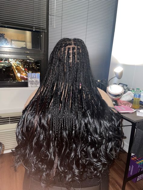 Smedium Knotless French Curl, Medium Size French Curl Braids, Medium Sized French Curl Braids, French Curl Braids Medium, Medium French Curl Box Braids, French Curls Braids Medium, Small French Curl Braids, Black French Curls Braids, Medium French Curl Braids