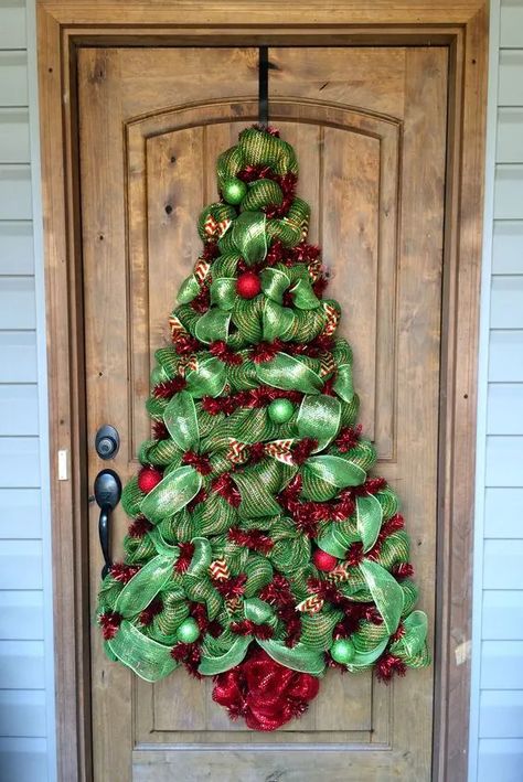 30+ DIY Deco Mesh Christmas Tree Wreaths for the Most Festive Front Door - HubPages Deco Mesh Christmas Tree, Outdoor Christmas Decoration Ideas, Mesh Christmas Tree, Christmas Outdoors, Christmas Mesh Wreaths, Tree Wreath, Burlap Christmas, Christmas Tree Wreath, Xmas Wreaths