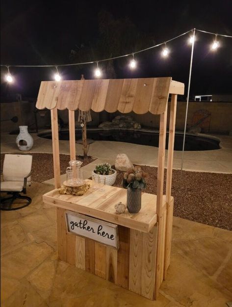 Diy Bar Plans, Hot Chocolate Stand, Kids Lemonade Stands, Barra Bar, Diy Lemonade Stand, Kids Lemonade, Diy Lemonade, Diy Construction, Drink Stand