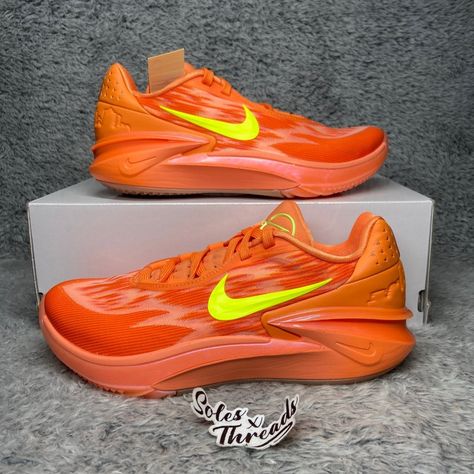 Basketball Shoes Women's, Orange Basketball Shoes, Womens Basketball Shoes, Volleyball Shoes, Nike Sports, Neon Orange, Christmas Wishlist, Sports Shoes, Sneaker Head