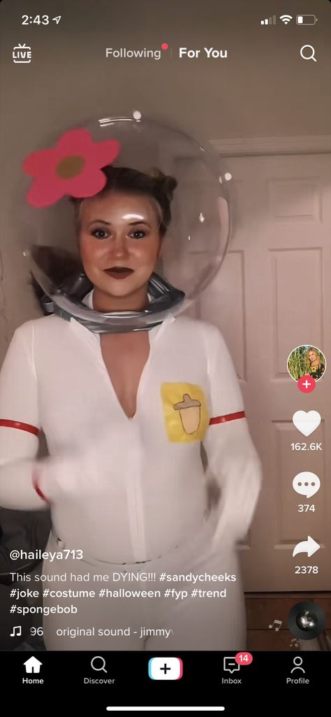 Sandy Cheeks Makeup, Sandy Cheeks Costume Diy, Sandy Costume Spongebob, Spongebob Costume Party, Sandy Spongebob Costume, Spongebob Costume Women, Spongebob Rave Outfit, Spongebob Character Costumes, Sandy Cheeks Costume