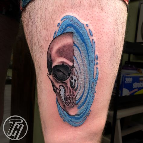 Portal tattoos for karl and john. I always love a good video game reference for a tattoo idea. Portal Tattoo Ideas, Portal Tattoo, Tattoo Stencils, Cool Gifs, Skull Tattoo, Hand Tattoos, Tatting, Tattoos