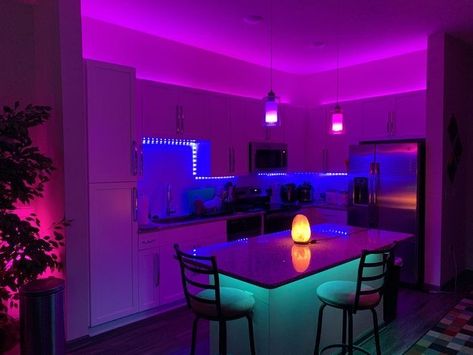 Vibey Apartment, College Living Rooms, Kitchen Led Lighting, College Apartment Living Room, Apartment Decorating Living, College House, Beachy Room, Apartment Decoration, College Apartment Decor