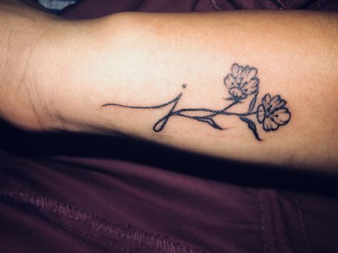 J Tattoo With Flowers, Flower With Initials Tattoo, J Flower Tattoo, Flower Tattoo With Initials, The End Tattoo, Tattoo With Initials, Initial Tattoo Ideas, Flower Tattoos Designs, End Tattoo