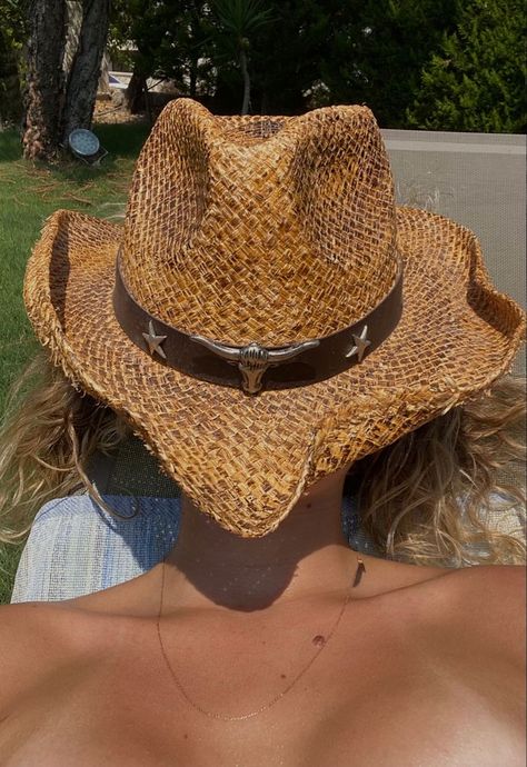 Cowboy Hat Men, Cowboy Straw Hat, Straw Cowgirl Hat, Coastal Cowboy, Miley Stewart, Hat Aesthetic, Country Summer, Straw Cowboy Hat, Cowgirl Aesthetic