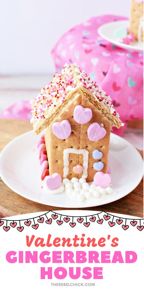 Gingerbread House Graham Crackers, Valentine Gingerbread, Valentines Day Cookie Recipe, Graham Cracker House, Cracker House, Gingerbread House Recipe, Piping Frosting, Make A Gingerbread House, Cookie House