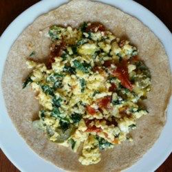 Spinach Feta Egg Wrap Feta Egg Wrap, Spinach Feta Egg, Feta Eggs, Italian Caprese Salad, Mediterranean Diet Breakfast, Breakfast Wrap, Mediterranean Breakfast, Egg Wrap, Wrap Recipe