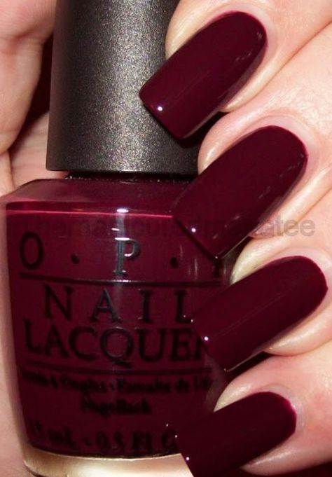 So rich Nail Paint Shades, Opi Nail Colors, Wine Nails, Red Nail Polish, Burgundy Nails, Makijaż Smokey Eye, Red Nail, Opi Nail Polish, Dark Nails