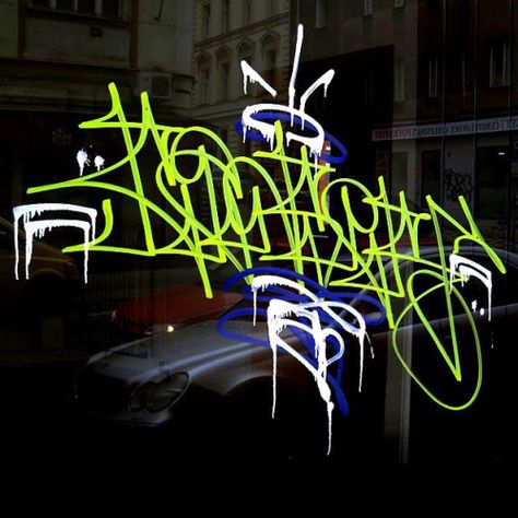 2000s Graffiti, Graffiti Pictures, Graff Art, Graffiti Writing, Graffiti Tagging, Graffiti Font, Graffiti Wallpaper, Graffiti Wall Art, Graffiti Drawing