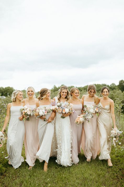 This Wedding at a Blueberry Farm in Michigan Had Midwestern Summer Nostalgia Written All Over It - Green Wedding Shoes Wedding Group Poses, Midwestern Summer, Summer Nostalgia, Glamping Weddings, Blueberry Farm, Neutral Bridesmaid Dresses, Wedding Party Outfits, Bridesmaid Dress Colors