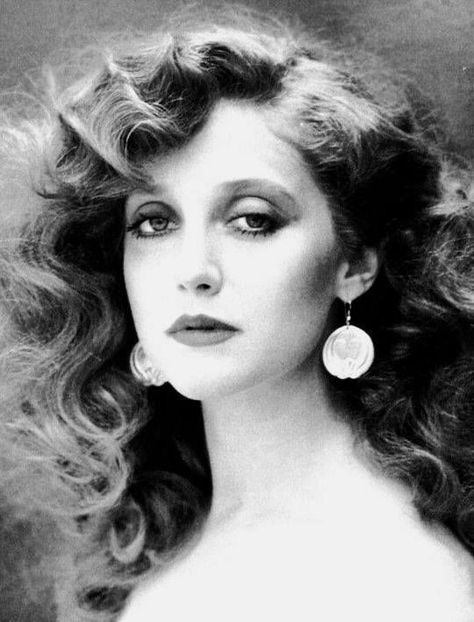 CAROL KANE American Actress Carol Kane, Rose Marie, Portrait References, Vintage Beauty, Vintage Photography, Old Hollywood, Art References, Pretty Woman, Style Icons