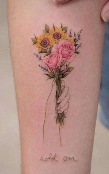 Flower Bouquet Tattoo, Pink Rose Tattoos, Bouquet Tattoo, Beautiful Flower Tattoos, 4 Tattoo, Sunflower Tattoos, Tatuaje A Color, Rose Tattoo Design, Dainty Tattoos