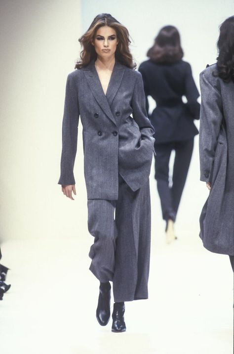 90s Minimalism Fashion, Meghan Douglas, Claudia Mason, Beverly Peele, Yasmeen Ghauri, Tatjana Patitz, 90s Runway Fashion, Parisian Chic Style, Vintage Runway