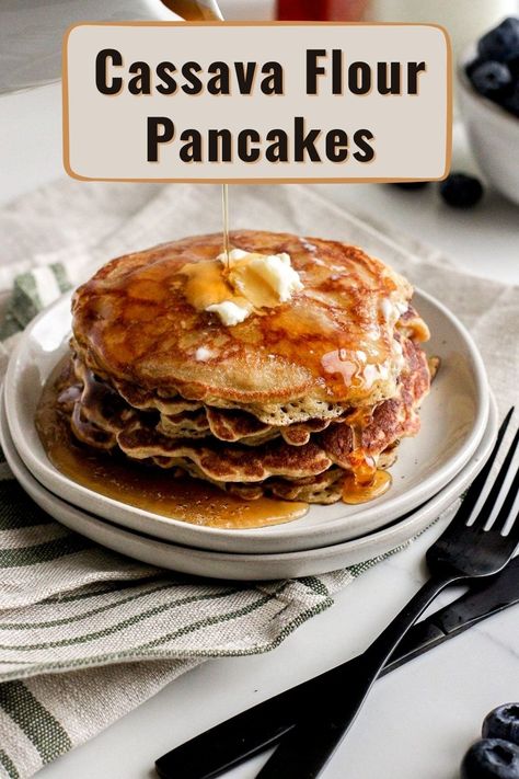 These are the BEST grain-free pancakes! This easy cassava flour pancake recipe is made with only a few ingredients, and makes light, fluffy pancakes every time! | Pancake recipe | Fluffy pancakes | grainfreetable.com Pancake Recipe Fluffy, Cassava Flour Pancakes, Light Fluffy Pancakes, Grain Free Pancakes, Gluten Free Mac And Cheese, Light And Fluffy Pancakes, How To Cook Pancakes, Fluffy Pancake Recipe, No Flour Pancakes