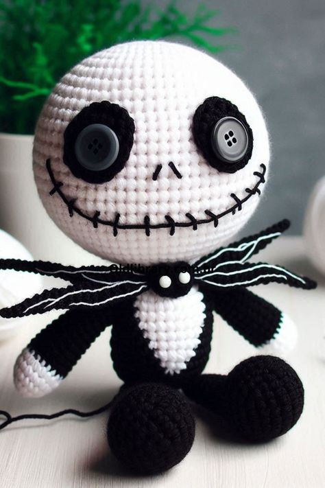 Create your own Jack Skellington with this fun and spooky amigurumi crochet pattern! Perfect for Halloween decorations or gifts. Jack Crochet Pattern Free, Jack Skellington Amigurumi Free Pattern, Pennywise Crochet Pattern Free, Jack Skellington Crochet Pattern Free, Character Crochet Patterns, Spooky Amigurumi, Crochet Jack Skellington, Crochet Halloween Patterns Free, Stitch Amigurumi