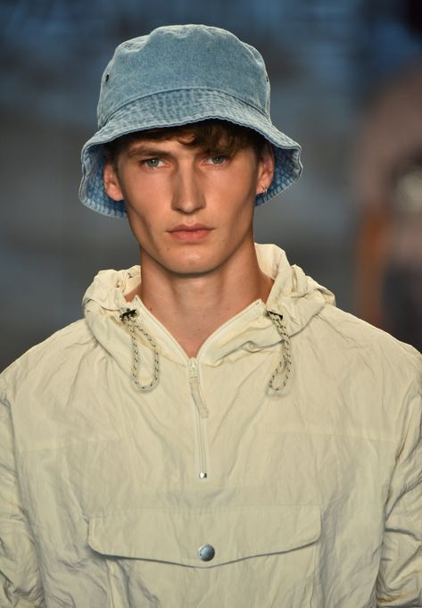 Matiere Denim Bucket Hat 2017 Bucket Hat Men’s Outfit, Bucket Hat Outfit Mens, Bucket Hat Looks, Bucket Hat For Men, Bucket Hat Outfit, Summer Ray, Denim Bucket Hat, Mens Bucket Hats, Sweater Layering