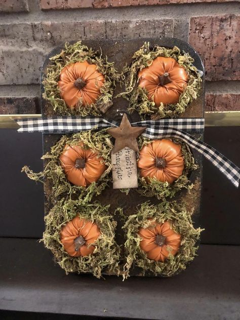 Creative Sharing Group by Hammons Nest | I recently made this Muffin Tin Crafts, Primitive Fall Crafts, Fall Pumpkin Crafts, Fall Decor Diy Crafts, Primitive Pumpkin, Primitive Fall, Fall Thanksgiving Decor, Fall Halloween Crafts, Farmhouse Fall Decor