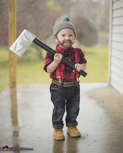 Homemade Halloween Costumes for the Wild Child - How Wee Learn Lumberjack Halloween, Lumberjack Costume, Best Diy Halloween Costumes, Toddler Boy Halloween Costumes, Baby Boy Halloween, Diy Halloween Costumes For Kids, Homemade Halloween Costumes, Boy Halloween Costumes