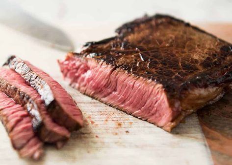 Red Wine Vinegar Marinade, Steak Cooking Times, London Broil Marinade, Perfect Roast Beef, Kinds Of Steak, Four A Pizza, Fusion Dishes, Recipetin Eats, Savory Herb