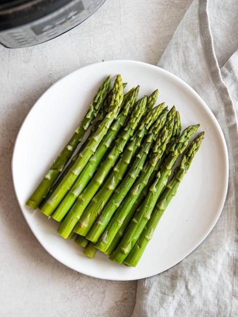 1 c water 0 minutes + QR Instant Pot Steamed Vegetables, Instant Pot Asparagus, Steam Vegetables, Instant Pot Steam, Easy Asparagus Recipes, Lemon Cream Sauce, Lemon Tahini Sauce, Wrapped Asparagus, Prosciutto Wrapped