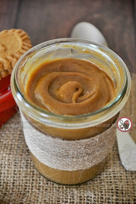 Homemade Biscoff, Biscoff Cookie Recipe, Homemade Cookie Butter, Spreadable Butter, Biscoff Recipes, Biscoff Cookie Butter, Biscoff Spread, Cookie Spread, Butter Cookies Recipe