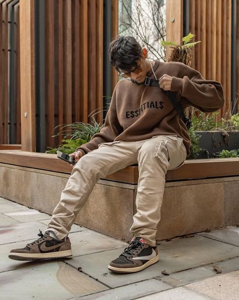 Nav | Streetwear on Instagram: “Slide 3 Is My Vibe” Air Jordan Dunk Low, Brown Hoodie Outfit, Jordan Dunk Low, Sweatshirt Outfit Men, Jordan Dunk, Balenciaga Adidas, Hoodie Outfit Men, Pants Outfit Men, Trendy Boy Outfits