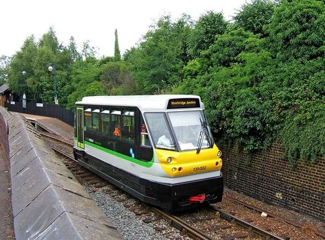 Droitwich Spa, Train Illustration, Rail Transport, Train Service, British Rail, Birmingham England, Train Pictures, Light Rail, Diesel Locomotive