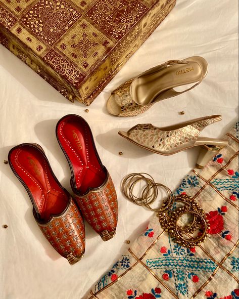 #shoes #shoesaddict #flatlay #wedding #weddingideas #weddinglookbook #weddingoutfit #weddingshoes #indianwedding #indianweddingshoes #indianweddingoutfits #shaadi #blogger #outfitideas #mensfashion #style #fashion #lookbook #styleinspo #groomsoutfit #bride #groom #bridesoutfit #bridalfashion #bridallookbook #womensfashion Quarantine Wedding, Indian Sandals, Indian Wedding Shoes, Eid Photoshoot Ideas, Bata Shoes, Indian Shoes, Product Photoshoot, Wedding Lookbook, Festival Shoes