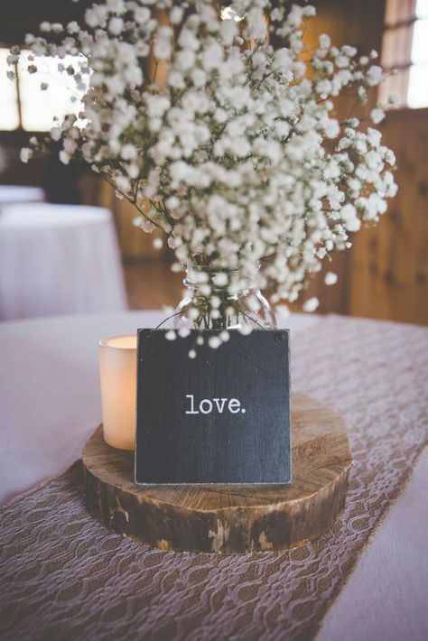 3 Steps to a Minimalist Engagement Party Rustic Centerpieces Diy, Decoration Engagement, Engagement Party Planning, Wedding Candles Table, Rustic Wedding Table Decor, Diy Wedding Table, Babies Breath, Engagement Party Decorations, Table Runners Wedding