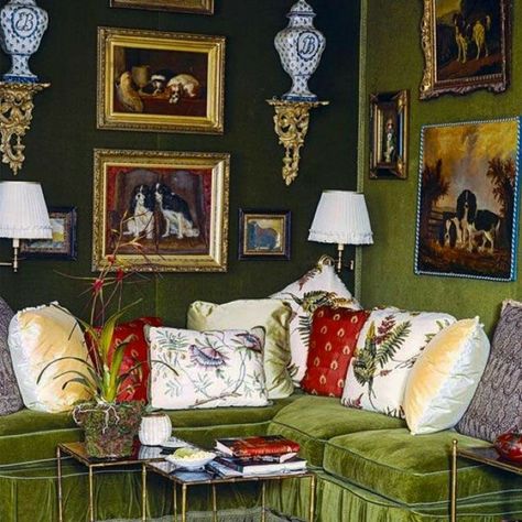 Mario Buatta, English Living Room, Elegant Interior Design, English Decor, Room Stickers, Classic Living Room, Green Walls, Chinoiserie Chic, Interior Design Mood Board