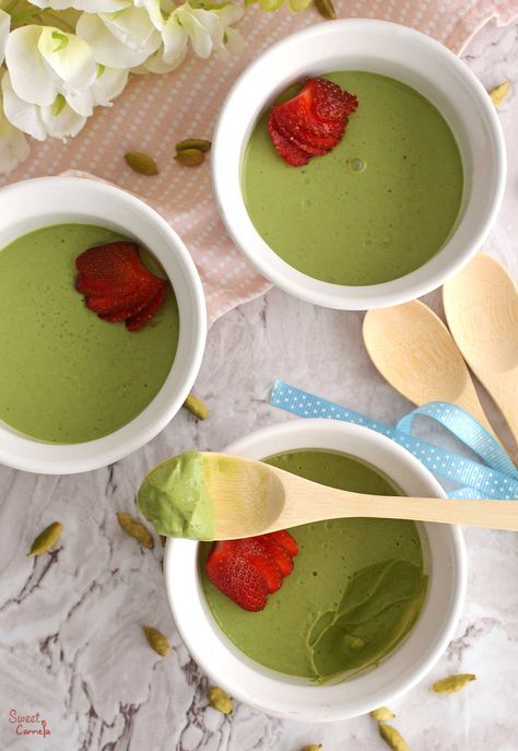 Matcha, Cardamom & White Chocolate Mousse – Love matcha? Try this creamy and silky matcha pudding infused with cardamom. With 8 ingredients, you can create an egg-free delicious dessert! » Sweet Cannela  #matcha #whitechocolate #vegan #tofu #mousse #dessert #vegandessert #mothersday #pudding #cardamom #eggfree #dairyfree Cardamom Mousse, Tofu Mousse, Matcha Mousse, Matcha Pudding, Tofu Pudding, Matcha White Chocolate, Matcha Aesthetic, Matcha Chocolate, White Chocolate Mousse