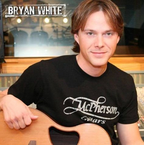 Bryan White Celebrity Singers, Country Music Artists, Country Music Stars, Country Music Singers, Country Men, Country Singers, Music Star, White Photo, My Favorite Music