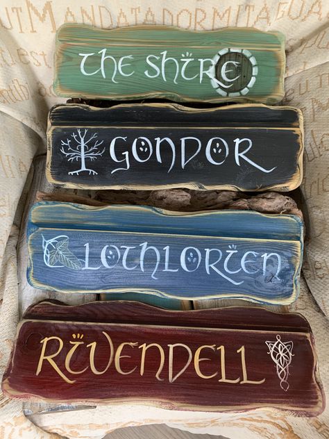 The Hobbit Themed Wedding, Lord Of The Rings Garden Ideas, Lord Of The Rings Wedding Table Names, Trunk Or Treat Lord Of The Rings, Lotr Inspired Home, Hobbit Inspired Decor, Tolkien Wedding Ideas, Lotr Party Decorations, Lotr Decorations