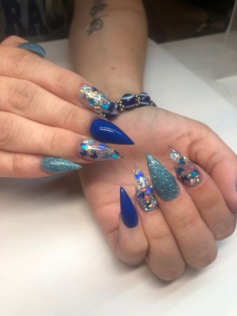 Blue Nail Designs Stiletto, Stilleto Nails Designs Blue, Navy Blue Stiletto Nails, Dark Blue Stiletto Nails, Blue Stellio Nails, Blue Stilettos, Metal Bending Tools, Metal Bending, Silver Nails