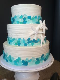 Wedding Cakes Beach, Starfish Wedding Cake, Crazy Wedding Cakes, Sea Glass Wedding, Beach Theme Wedding Cakes, Food Beach, Beach Wedding Decorations Reception, Starfish Wedding, Summer Wedding Cakes