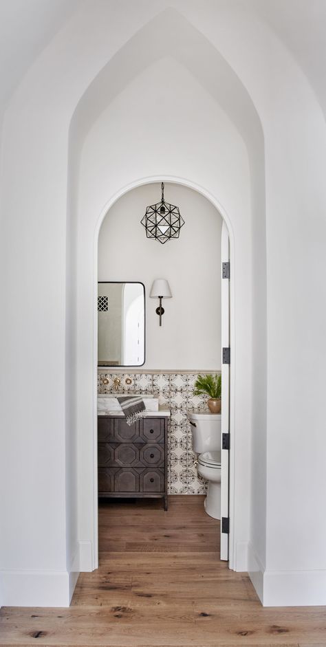 Modern Spanish Home, Spanish Interior Design, Modern Spanish Style, Spanish Style Bathrooms, Spanish Interior, Spanish Revival Home, Spanish Home Decor, Spanish Modern, Spanish Style Home