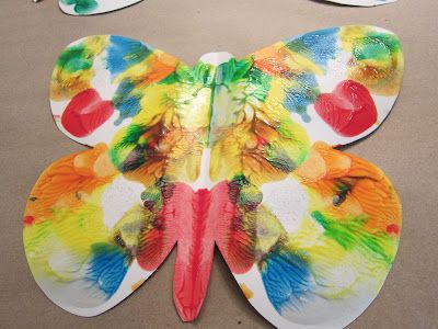 Squish butterfly painting Kid Diy, Infant Room, Creepy Crawlers, My Butterfly, Paint Splats, Mysteries Of The World, Mom Thoughts, Spring Kids, Butterfly Butterfly