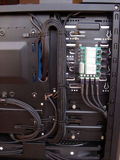 Its all about the Wire Cable Management Pc, Cable Management Diy, Gaming Computer Room, Custom Gaming Computer, Custom Computer Case, Build A Pc, Computer Equipment, Computer Set, Computer Build