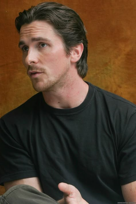 Mens Fitness Inspiration, Christian Bale 2022, Christian Bale Hairstyle, Christian Bale Hot, Chris Bale, Patrick Bateman, Wavy Hair Men, Medium Length Hair Men, Men Haircut Styles