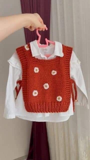 Baby Vest Crochet, Baby Knitted Clothes, Witch Amigurumi, Crochet Cardigan Tutorial, Easy Baby Knitting Patterns, Crochet Baby Sweaters, Baby Cardigan Pattern, Crochet Baby Cardigan, Baby Sweater Knitting Pattern