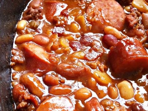 3-meat-cowboy-beans-4-pn Cowboys Beans, Bake Beans, Crowd Recipes, Foods Dinner, Bbq Beans, 15 Bean Soup, Smoked Sausage Recipes, Boston Baked Beans, Cowboy Beans