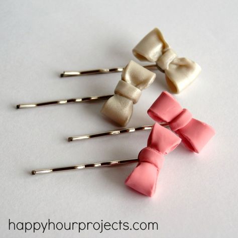 Little Bow Hair Pins with Polymer Clay Hair Pins Diy, Polymer Clay Hair, Clay Hair, Craft Closet, Polymer Clay Gifts, Diy Earrings Polymer Clay, Polymer Clay Ornaments, Bows Diy, Polymer Clay Canes