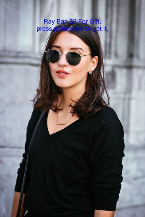 Rayban round, gold, metal!! They are so versatile! Edgy, chic, feminine, casual, just amazing! Feminine Casual, Round Ray Bans, Mens Fashion Edgy, Edgy Chic, Womens Fashion Casual Summer, Womens Fashion Edgy, Looks Black, Milan Fashion Weeks, Womens Fashion For Work