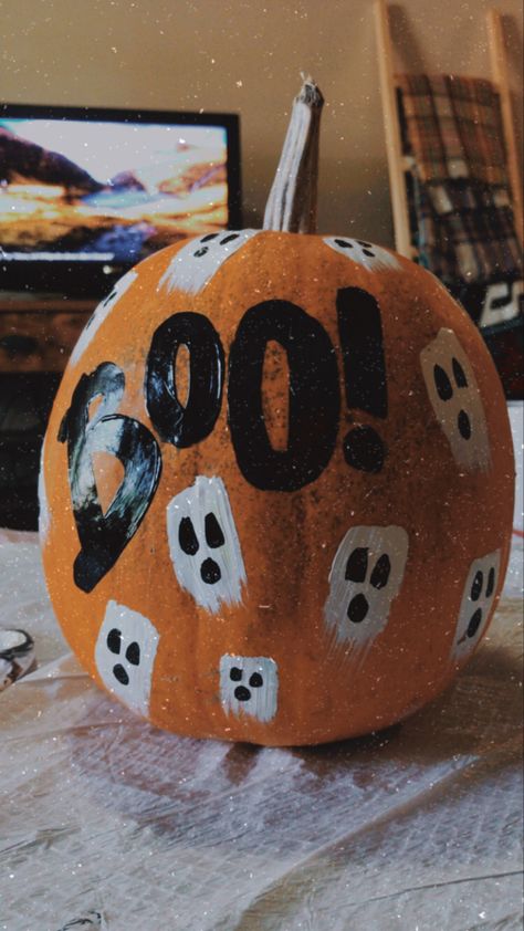 Creative Pumpkin Painting Ideas, Cute Painted Pumpkin Ideas, Porta Halloween, Pumpkin Painting Party, Pumpkin Decorating Diy, Halloween Pumpkin Crafts, Creative Pumpkin Painting, Creative Pumpkin Decorating, Pumpkin Painting Ideas