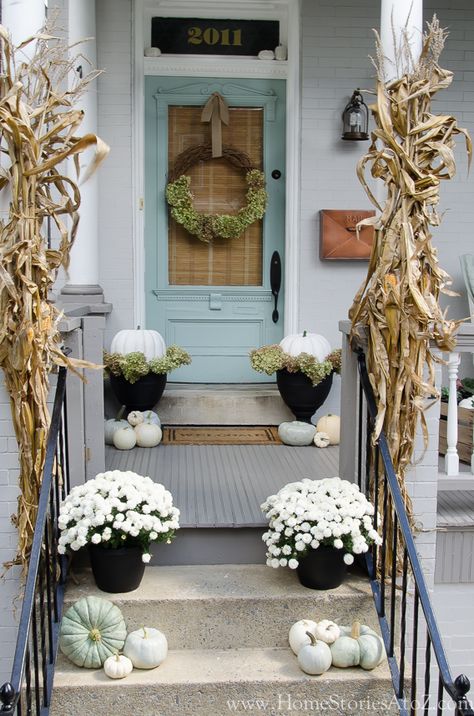 This fall color scheme and decorations are just about perfect! So different and refreshing. Fall Front Porch Decor, Fall Front Door, Porte Decorate, Small Porches, Fall Front Porch, Front Porch Decorating, Fall Decorations Porch, Fall Front, Fabulous Fall