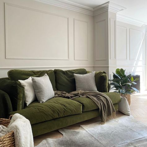 Hunter Green Couch, Green Couch Living Room, Cotswold Company, Green Sofa Living Room, Green Couch, Green Sofa, Lily White, Living Room Green, Dream House Interior